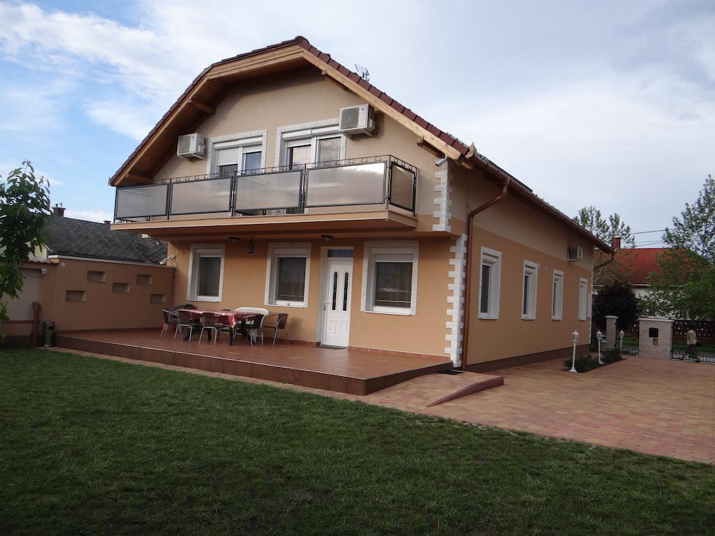 Marinica Hébergement de vacances Hajdúszoboszló